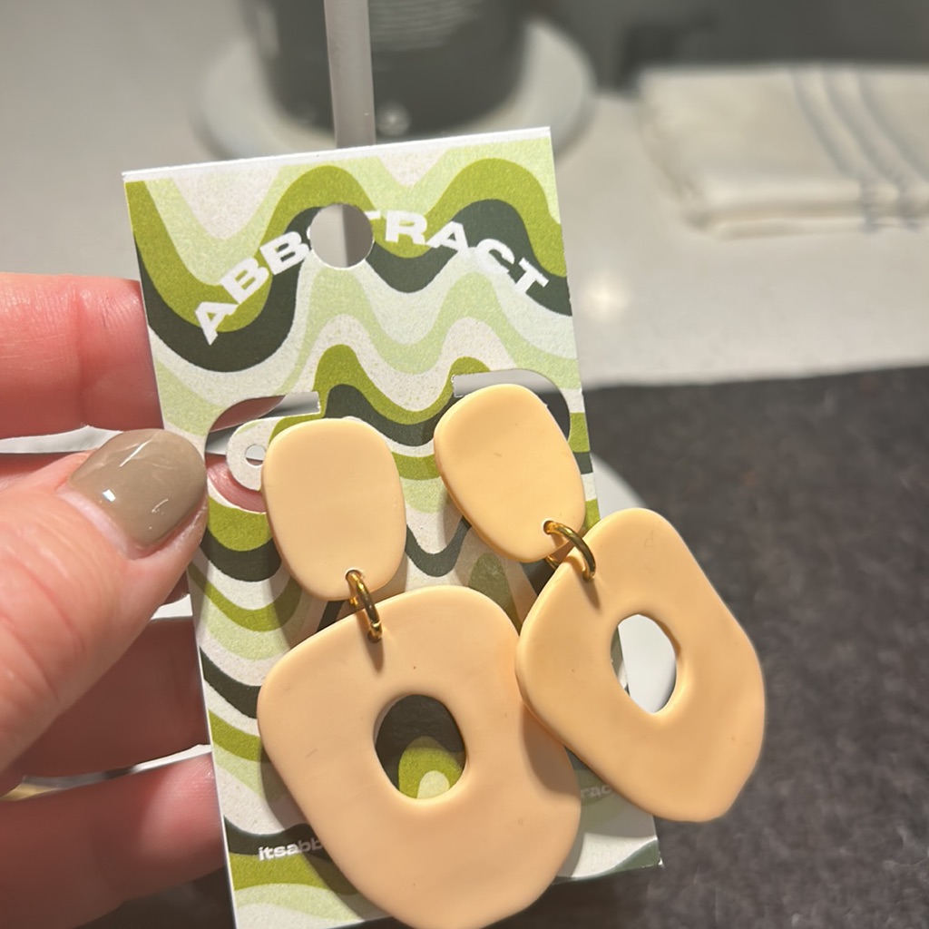 Madewell Abbstract Earrings Peach Cream 15$